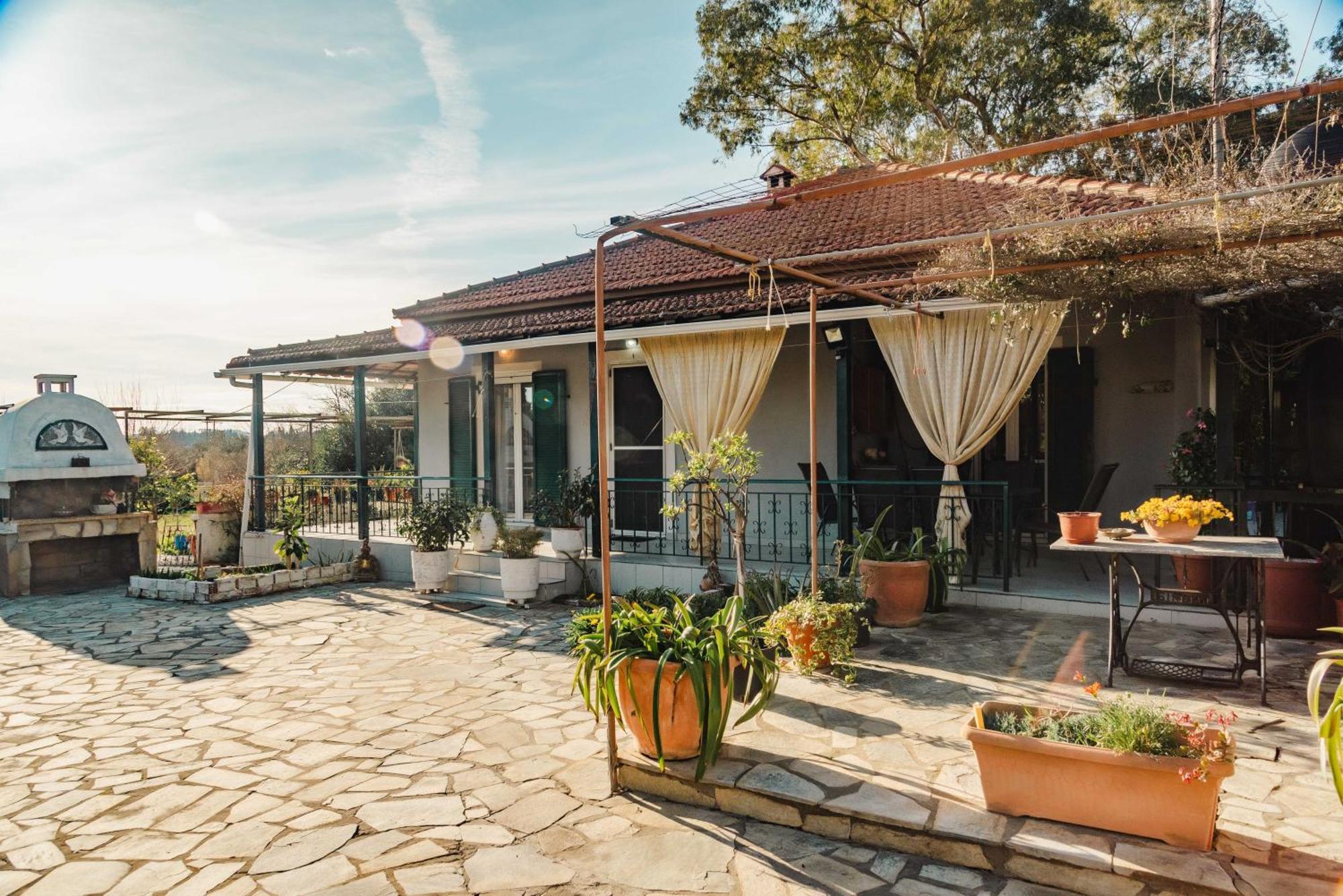 Marianna's Lefkimmi (Corfu)
